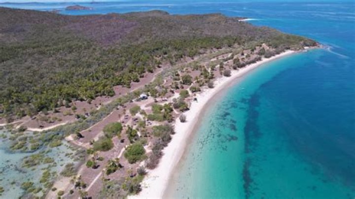 Who owns keppel island?